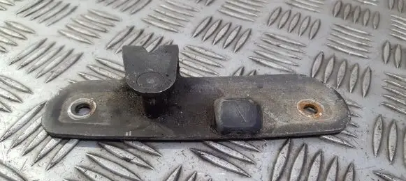 Fiat Tempra Rear door lock loop/hook striker 