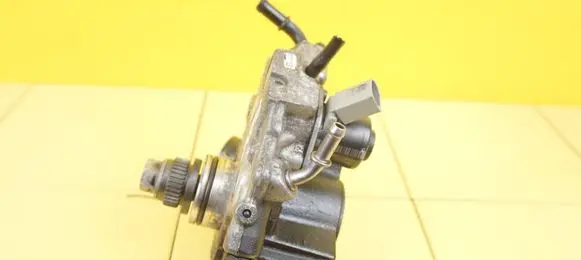 Mercedes-Benz B W246 W242 Fuel injection high pressure pump A6510701201 651901