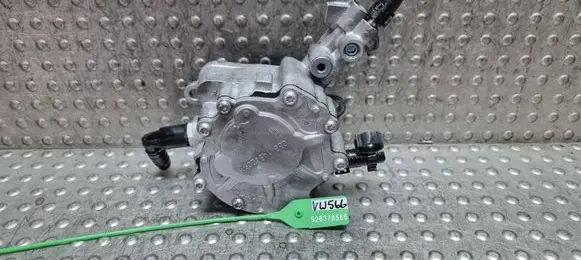 Volkswagen PASSAT B6 Vacuum pump S26378566 038145209M
