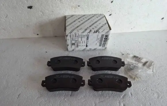 Fiat Panda II Brake pads (front) 71748384