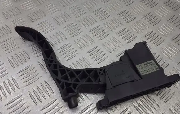 Volkswagen Polo IV 9N3 Accelerator throttle pedal 6Q1721503D