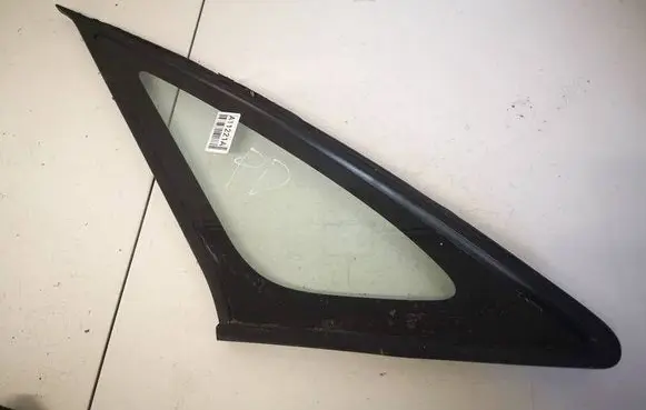 Toyota Corolla Verso E121 Front triangle window/glass 