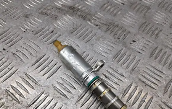 Cadillac CTS Camshaft vanos timing valve 12655434