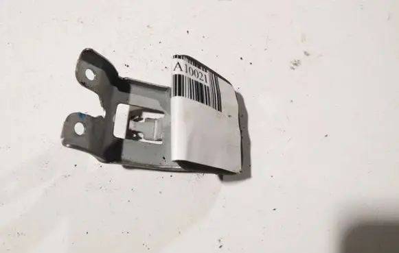 Chevrolet Captiva Engine bonnet (hood) release handle