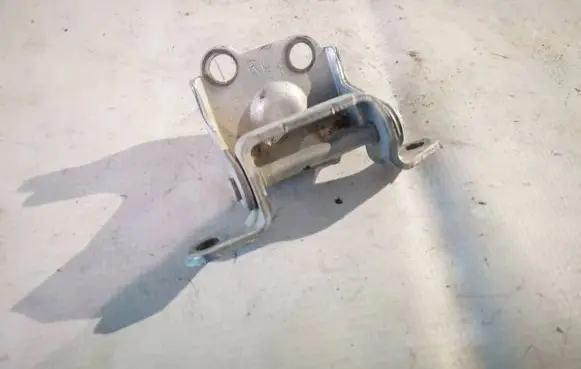 Subaru Legacy Rear door lower hinge