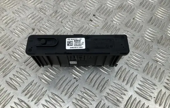 BMW 1 F40 Ignition amplifier control unit 8642761