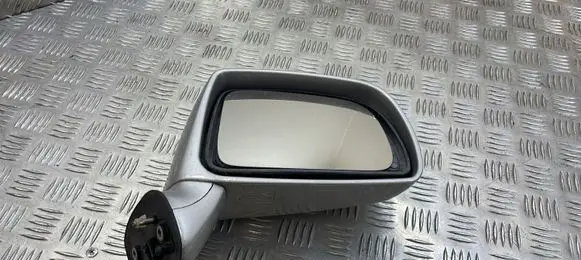 Hyundai Trajet Front door electric wing mirror