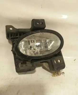 Mazda 3 I Front fog light E110261