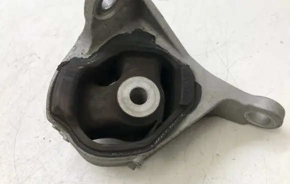 Honda CR-V Gearbox mount