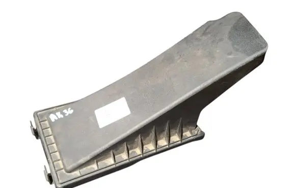 Jaguar XF Air filter box cover 4R839643AA