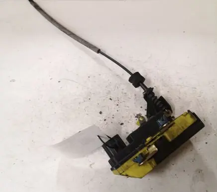 Volvo XC90 Front door lock 30663043
