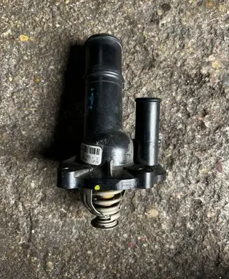 Jaguar F-Pace Thermostat/thermostat housing 5653258