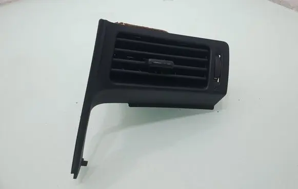 Toyota Verso Dash center air vent grill 556800F030