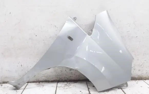 Nissan NV200 Fender