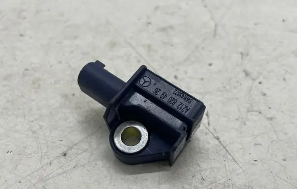 Mercedes-Benz E W212 Airbag deployment crash/impact sensor A2128204926