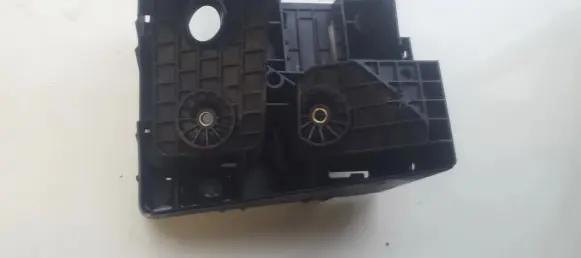 Volkswagen PASSAT B6 Battery box tray 1K09073614B