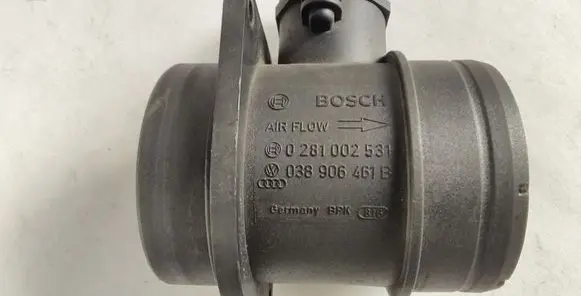 Volkswagen Golf V Mass air flow meter 0281002531 038906461B F00C2G2055