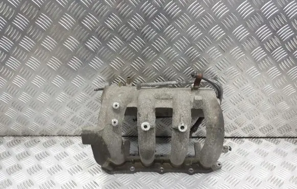 KIA Carens I Intake manifold