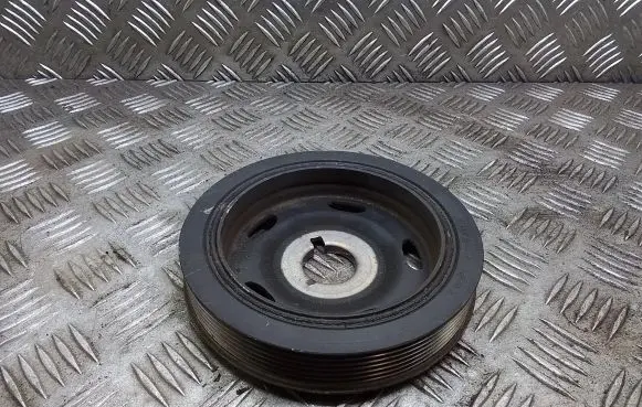Peugeot 3008 II Crankshaft pulley