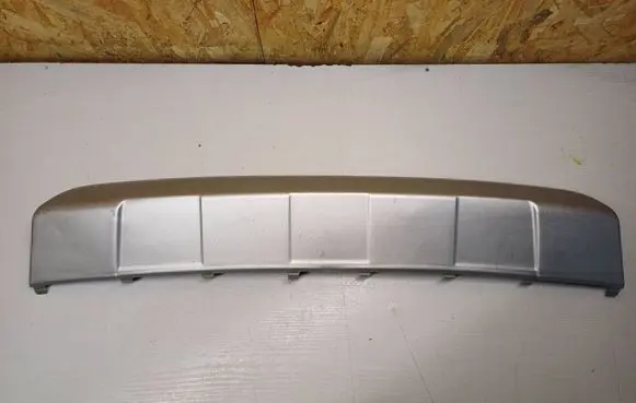 Suzuki Grand Vitara II Front bumper lip 7172277KA
