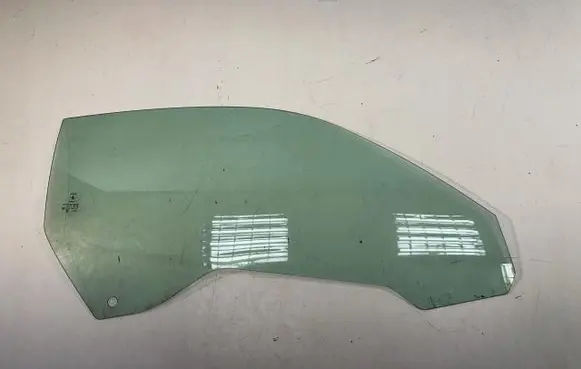Ferrari California F149 Front door window glass four-door 141424511