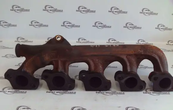 Volvo V70 Exhaust manifold 30731980