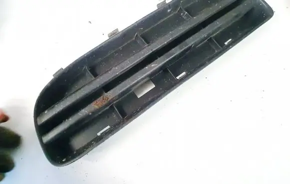 Skoda Octavia Mk1 (1U) Front bumper lower grill 002011131381