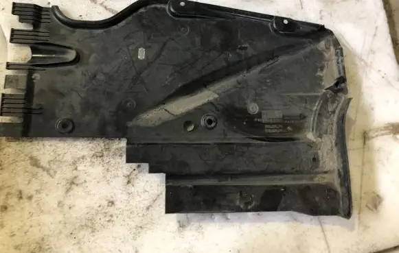 Audi A5 Sportback 8TA Side bottom protection 8T8825215