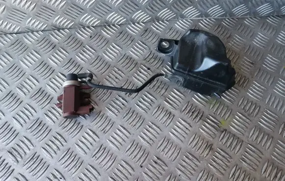 Citroen C4 I Turbo solenoid valve 9652570180 70096803