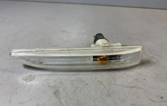 BMW 7 E65 E66 Front fender indicator light 7164757 63137164757