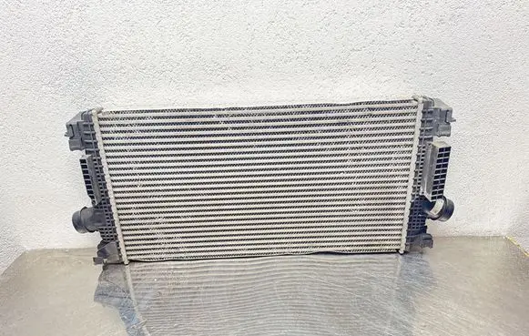 Opel Zafira C Intercooler radiator 13267647