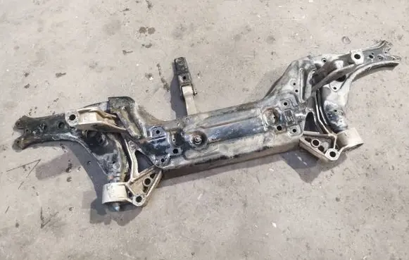 Volkswagen Polo IV 9N3 Front subframe 107100