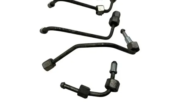 Suzuki SX4 Fuel injector supply line/pipe 