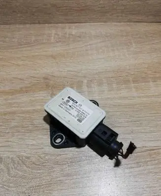 Audi A4 S4 B7 8E 8H ESP acceleration yaw rate sensor 8E0907637B 0265005618