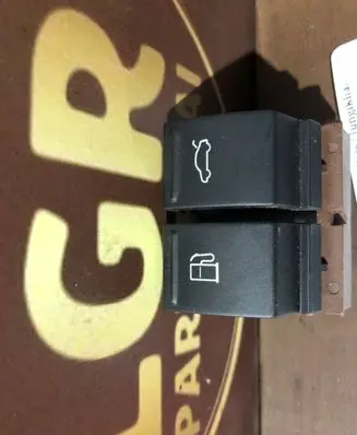 Volkswagen PASSAT B6 Fuel tank opening switch 3C0959903B