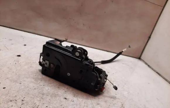 Skoda Roomster (5J) Front door lock 5J1837015 LZA03780