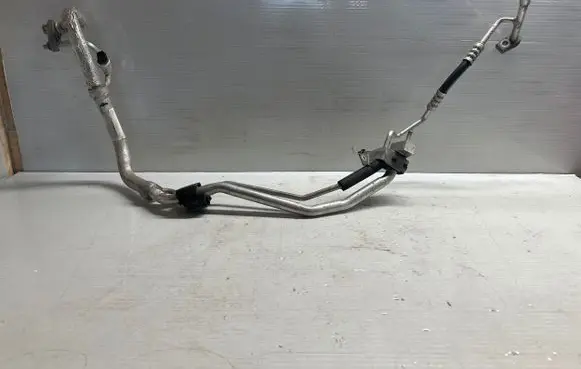 Ford Kuga II Air conditioning (A/C) pipe/hose