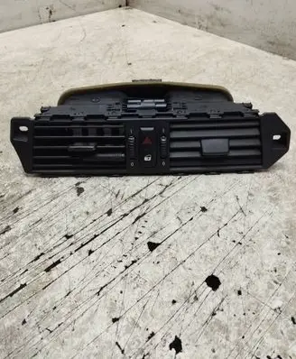 BMW 5 E60 E61 Dash center air vent grill 6910734 141218 7009275