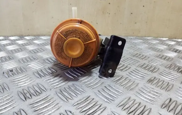 Power steering fluid tank/reservoir