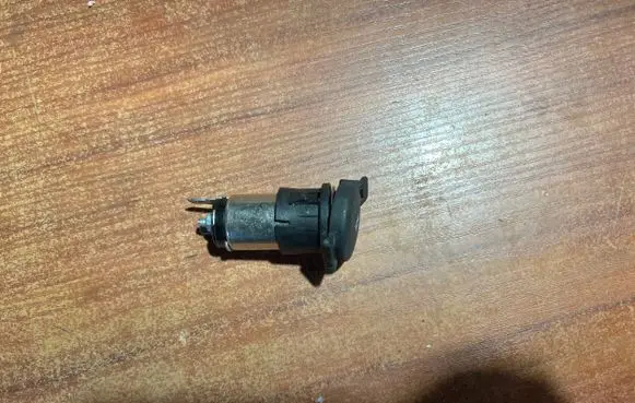 KIA Pro Cee'd I 12 V Socket (front) 