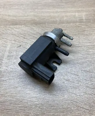 Audi A4 S4 B6 8E 8H Turbo solenoid valve 8E0906627C 72290313