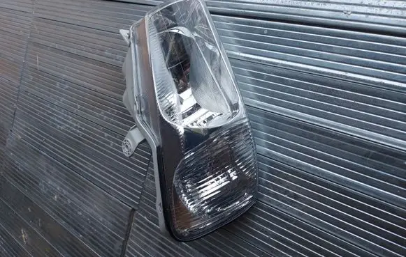 Hyundai Accent Headlight/headlamp 2211116RLDEM 9210225010 9210225020