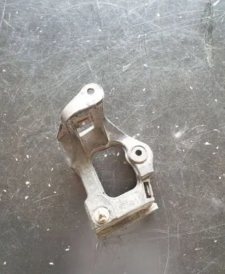Audi A6 S6 C5 4B Fender mounting bracket 4B0853921B