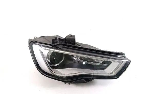 Audi A3 S3 8V Headlight/headlamp 8V0941006