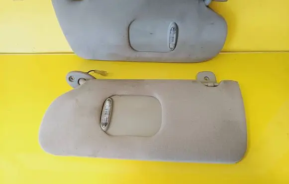 Chrysler Neon I Sun visor