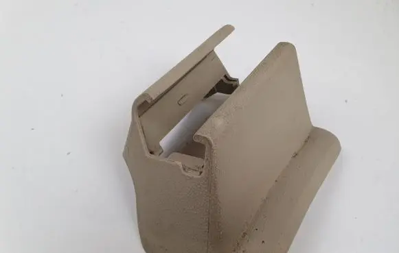 Mercedes-Benz B W245 Front passenger seat rail trim A1699190920
