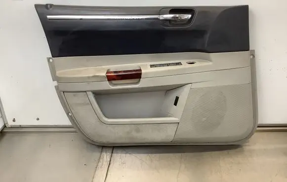 Chrysler 300 - 300C Front door card panel trim 0UU011D1AI FL000039B