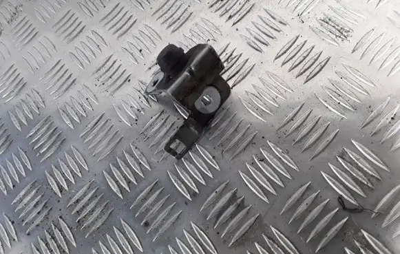 Opel Insignia A Radiator support slam panel bracket 13248767