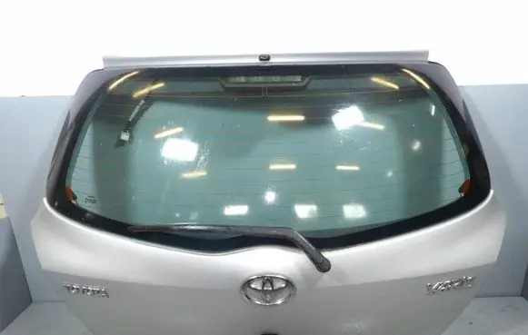 Toyota Yaris Tailgate/trunk/boot lid