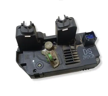 Opel Zafira A Rear door lock 24414134
